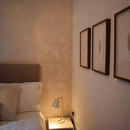 1 Bed Beside Castle * Δουβλίνο