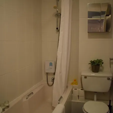 1 Bed Beside Castle Apartment