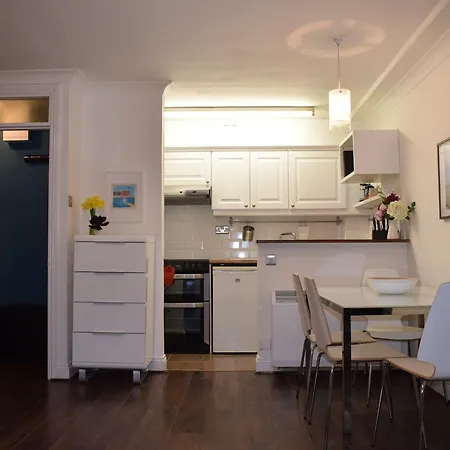 1 Bed Beside Castle Apartment